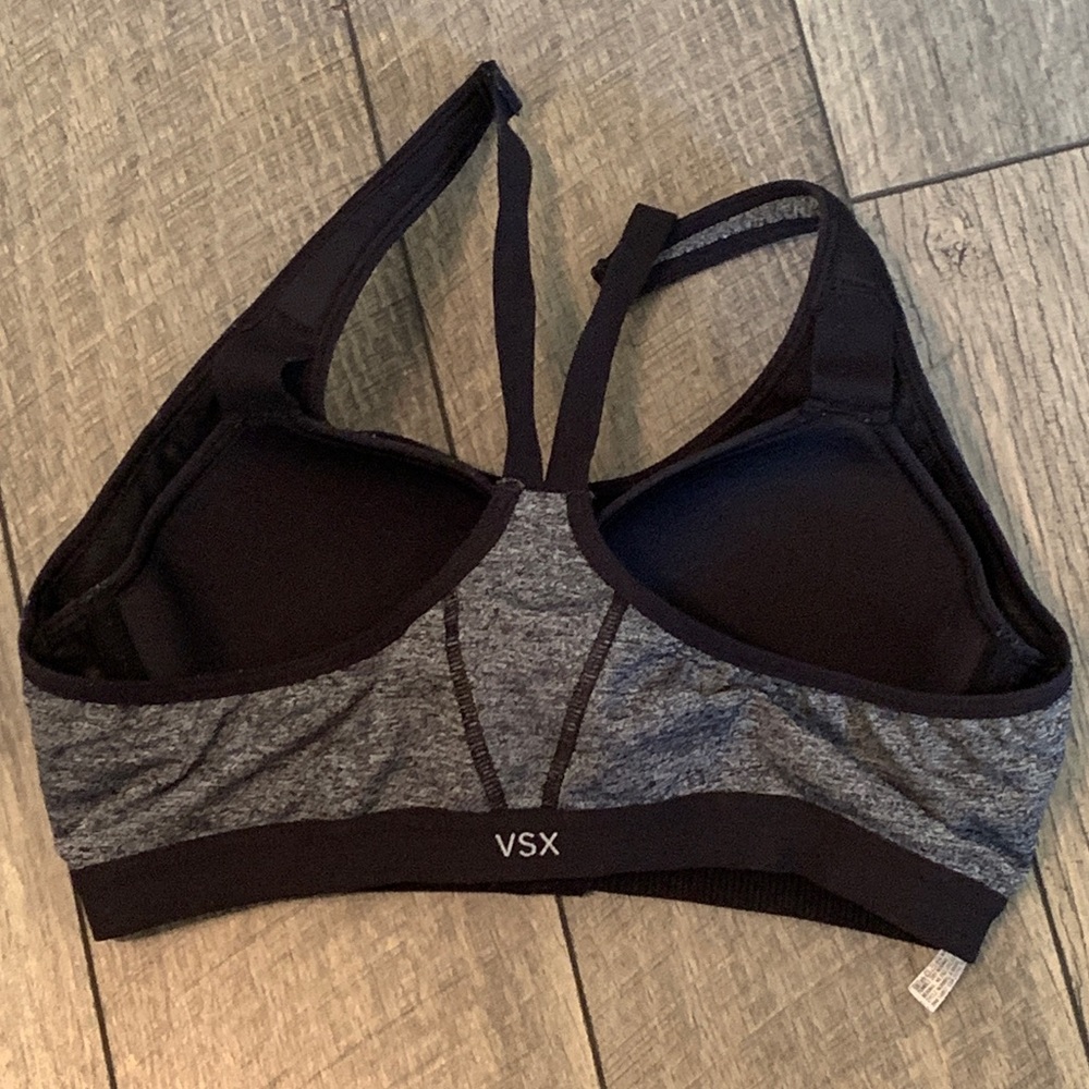 Victoria’s Secret Sports Bra - Picture 3 of 4